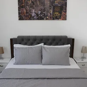  Apartamento Luxury Center - Railways Station