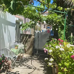 https://apartman-annamaria.primorje-gorskikotar.com